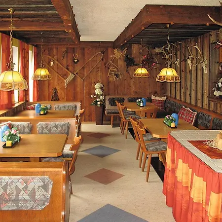 Haus Bergkristall 360w Semesterbostad